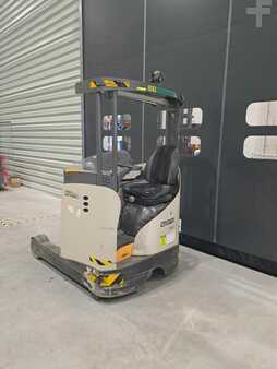 Työntömastotrukki 2015  Crown ESR 5240 (2)