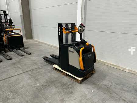 Stacker pedestre 2015  Crown Crown DT3040-2.0 (4)