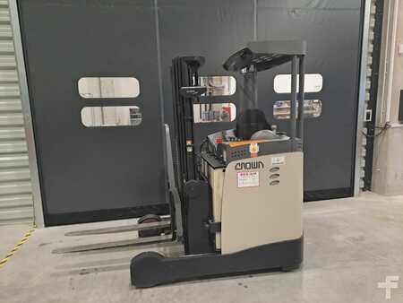 Rækketruck 2014  Crown ESR 5220 1.4 (1)