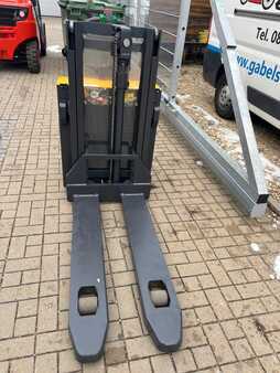 Apilador eléctrico 2014  Jungheinrich EJD-K 18 (3)