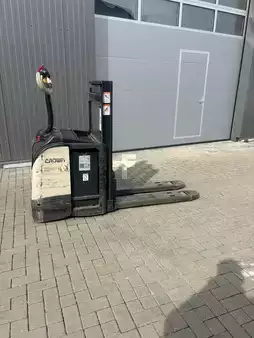 Apilador eléctrico 2013  Crown DT 3040 (3)