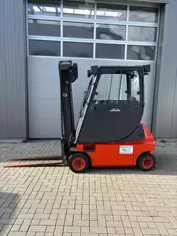 Elektro 4 Rad 2002  Linde E16P-02 (1)