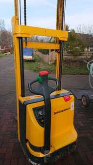 Hochhubwagen 2002 Jungheinrich EJC 10 (4)