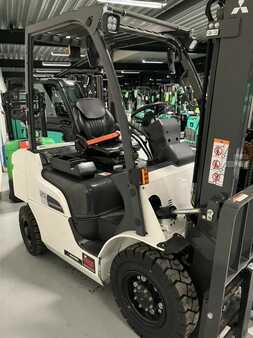 Diesel heftrucks 2023 Mitsubishi FD25N3 (3)