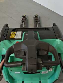 Electric platform trucks 2023 Mitsubishi PBV20N3 (4)