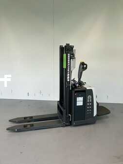 Stapelaars met staplatform 2020 Atlet PSP125 (1)