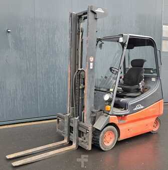 4-wiel elektrische heftrucks 2004 Linde E20-02 / Batterie 2019 (4)