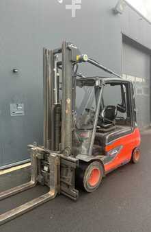 4-wiel elektrische heftrucks 2011  Linde E35L (2)