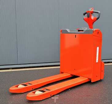 Elektrische palletwagens 2024 Linde T16 (2)