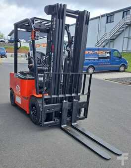 4-wiel elektrische heftrucks 2024 EP Equipment EFL201 (4)