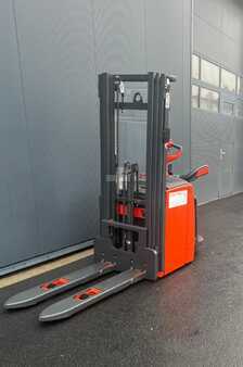 Stapelaars met staplatform 2022  Linde L14AP (3)