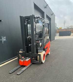 4-wiel elektrische heftrucks 2023  Linde E50HL-01 (2)