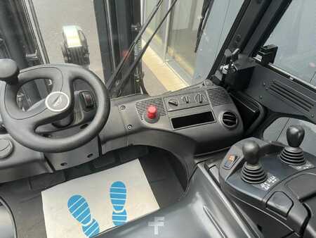 4-wiel elektrische heftrucks 2023  Linde E50HL-01 (5)