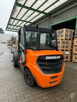 Doosan D55C-9