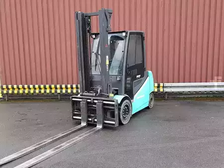 Carrelli elettrici 4 ruote 2020  Mitsubishi FB402 (1)