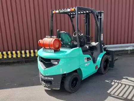Treibgasstapler 2020  Mitsubishi FG30N (2)