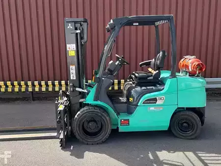 Treibgasstapler 2020  Mitsubishi FG30N (5)