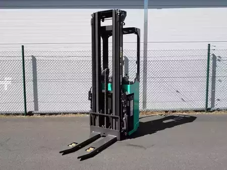 Apilador eléctrico 2023  Mitsubishi SBR16N2 (4)