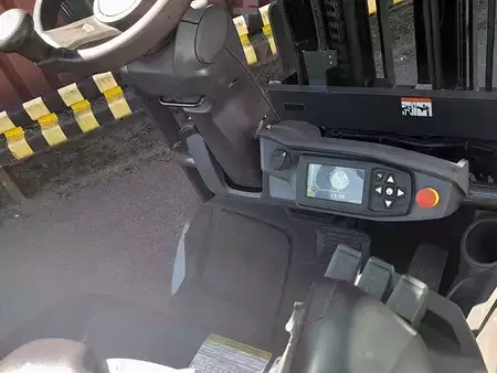 Elektro 4 Rad 2024  Mitsubishi FB40N (3)