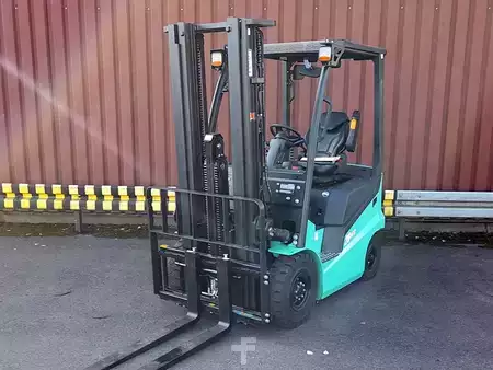 Elektro 4 Rad 2025  Mitsubishi L´M ECB20Q (1)