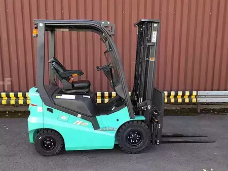 Elektro 4 Rad 2025  Mitsubishi L´M ECB20Q (2)