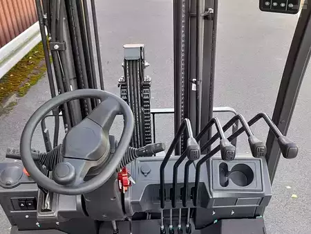 Elektro 4 Rad 2025  Mitsubishi L´M ECB20Q (3)