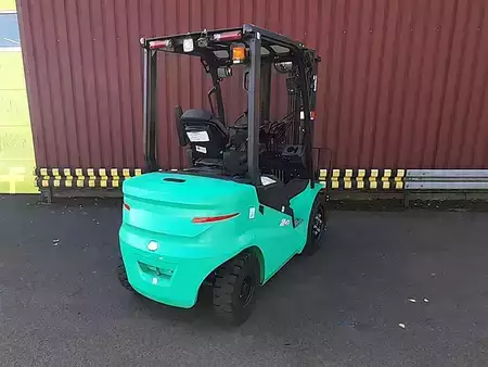 Elektro 4 Rad 2025  Mitsubishi L´M ECB30Q (4)