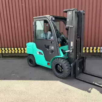 Dieselstapler 2026  Mitsubishi FD35N3 (1)