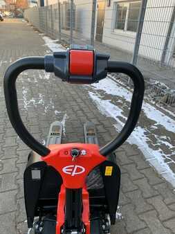 Niederhubwagen 2025 EP Equipment F4 (3)