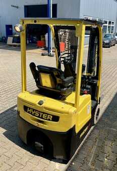 Eléctrico - 3 rodas 2012  Hyster A 1.5 XNT (5)