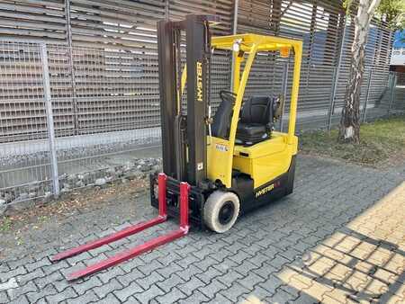 Eléctrico - 3 rodas 2018  Hyster A 1.5 XNT (1)