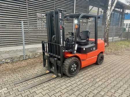 Elektro 4 Rad 2022 EP Equipment EFL 352 (1)