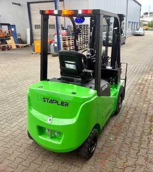 4-wiel elektrische heftrucks 2024  EP Equipment EFL 252 X2 (8)