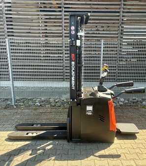 Pallet Stackers 2022  EP Equipment ES 16-RS (1)
