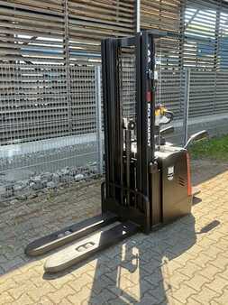 Pallet Stackers 2022  EP Equipment ES 16-RS (3)