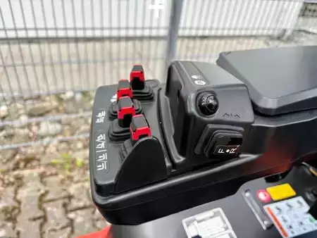 3-wiel elektrische heftrucks 2026  EP Equipment TVL 182 (4)