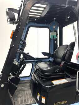 Carretilla elevadora GLP 2018  Hyster UT35P (7)