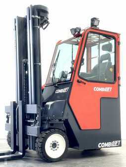 Fyrvägstruck 2022  Combilift CB4000 (1)