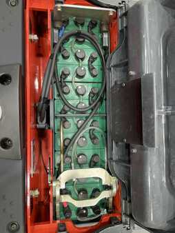 Tahač 2014  Linde P30C-1190 (8)