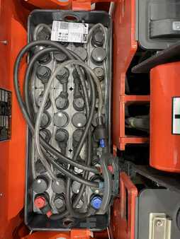 Chariots tracteurs 2017  Linde P20-1193 (9)