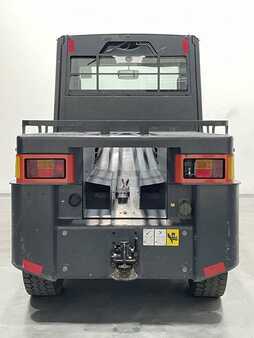 Chariots tracteurs 2018  Linde P250-127 (6)