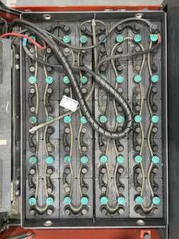 Chariots tracteurs 2018  Linde P250-127 (9)