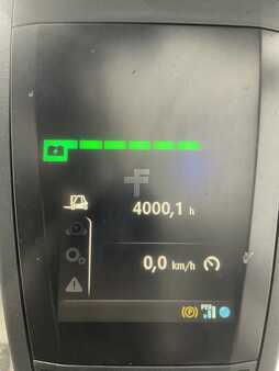 Elektromos 4 kerekű 2017  Linde E40H-01/600-388 (9)