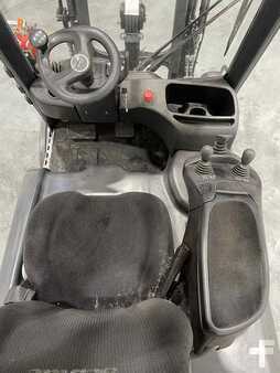 Carrelli elettrici 3 ruote 2019  Linde E18-02-386 (7)