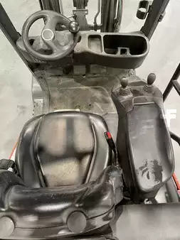 Chariots élévateurs GPL 2018  Linde H18T-01-391 (7)