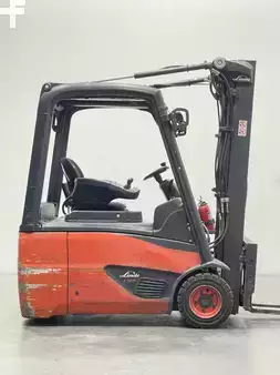 3-wiel elektrische heftrucks 2021  Linde E16-02-386 (3)
