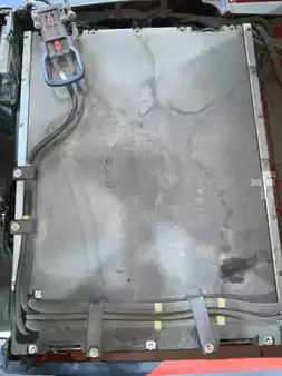 Eléctrico - 3 rodas 2019  Linde E18-02-386-LI-ION (8)