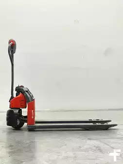 Electric Pallet Trucks 2021  Linde MT12-1131-Li-Ion (3)