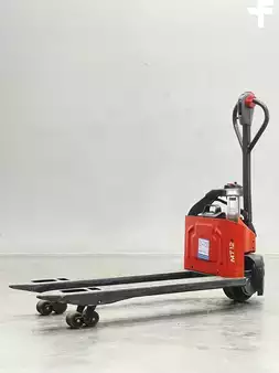 Electric Pallet Trucks 2023  Linde MT12-1131-Li-Ion (1)