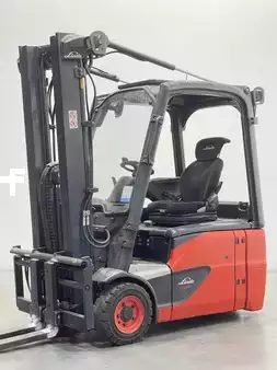 3-wiel elektrische heftrucks 2018  Linde E16-02-386 (1)